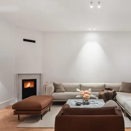 Pure Luxe Center